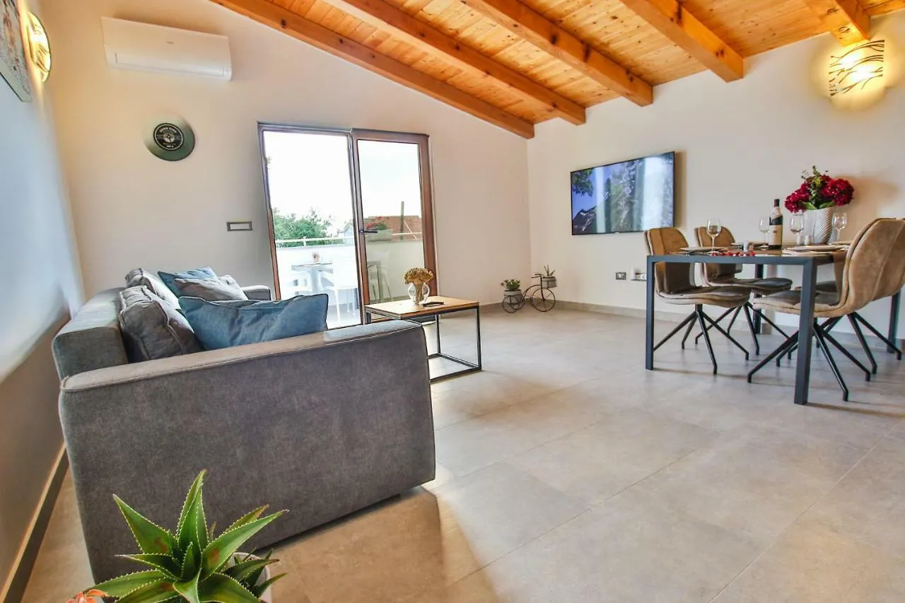 Diamond Seaview location